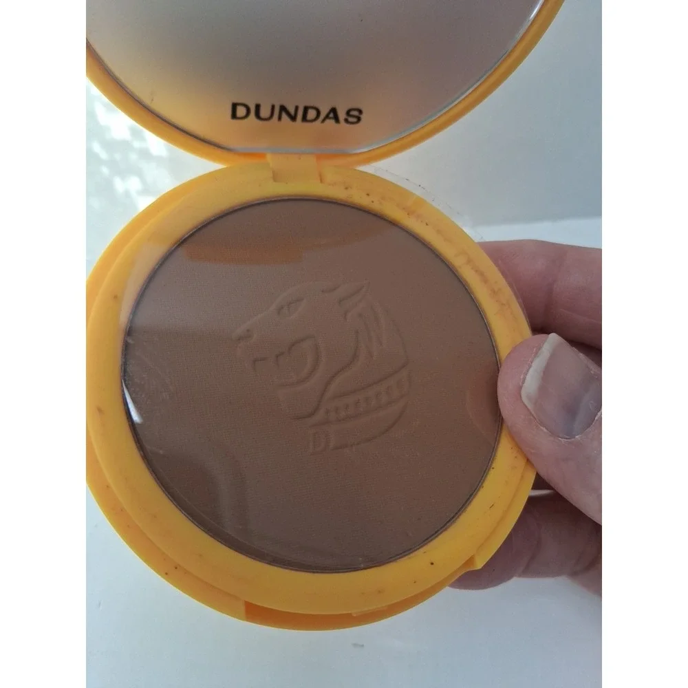 DUNDAS Beauty Bronzer Anonymous - Step 4 in Matte Mocha New without box